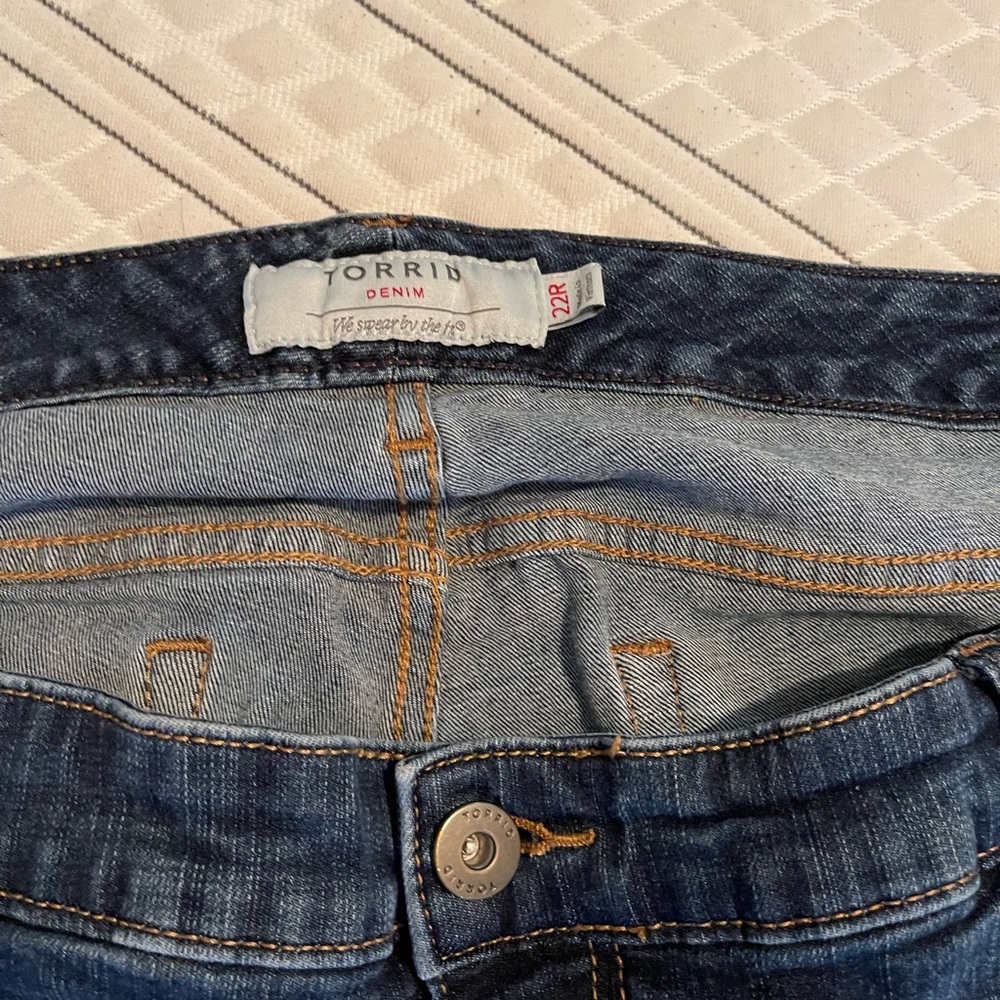 Torrid jeans - Picture 2 of 2